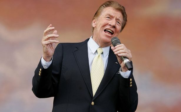 British Veteran entertainer Max Bygraves dies in Queensland